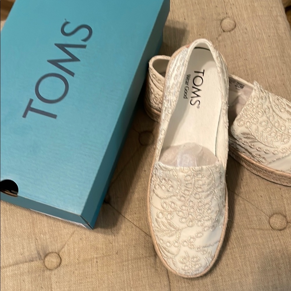 TOMS Carolina embroidered espadrilles